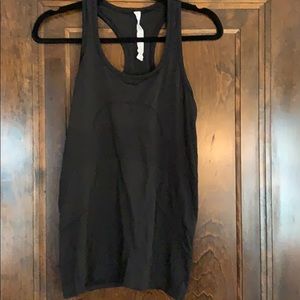 Lululemon fitted workout tank